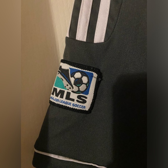 Toronto FC Jersey #26 adult Medium - Picture 4 of 8